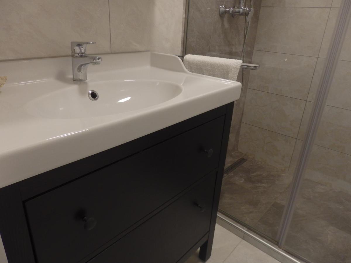 Zoe Apartman Heviz Bagian luar foto