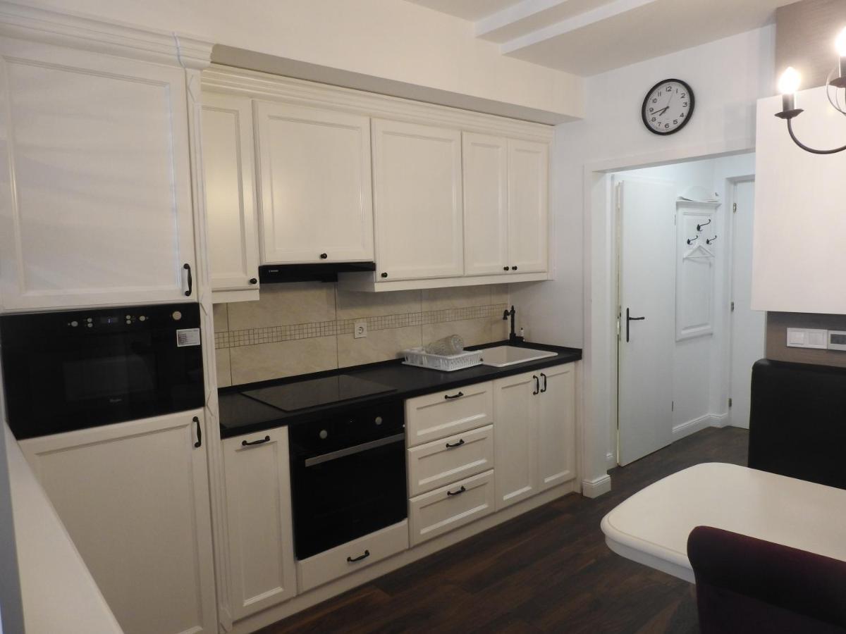 Zoe Apartman Heviz Bagian luar foto