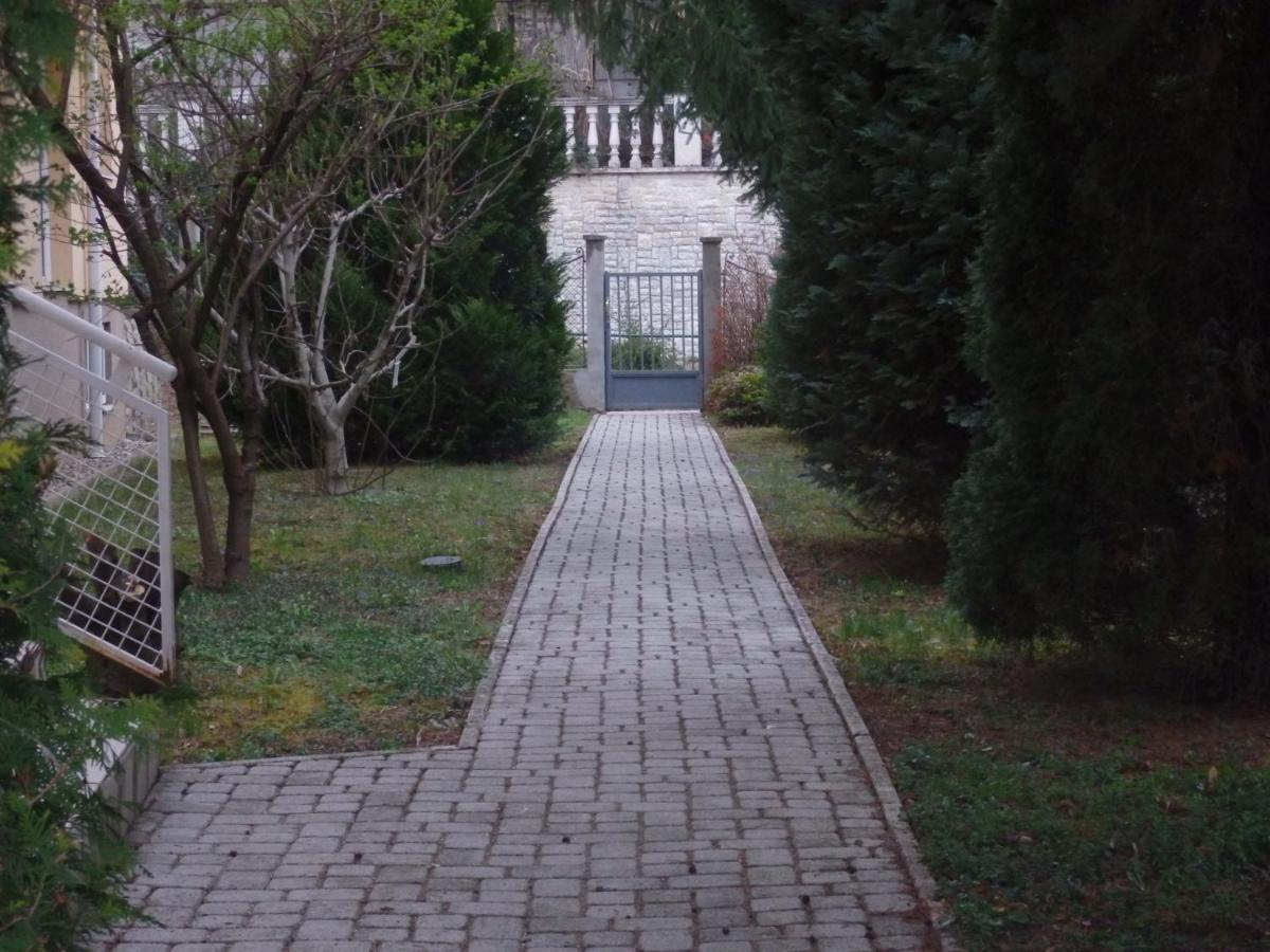 Zoe Apartman Heviz Bagian luar foto
